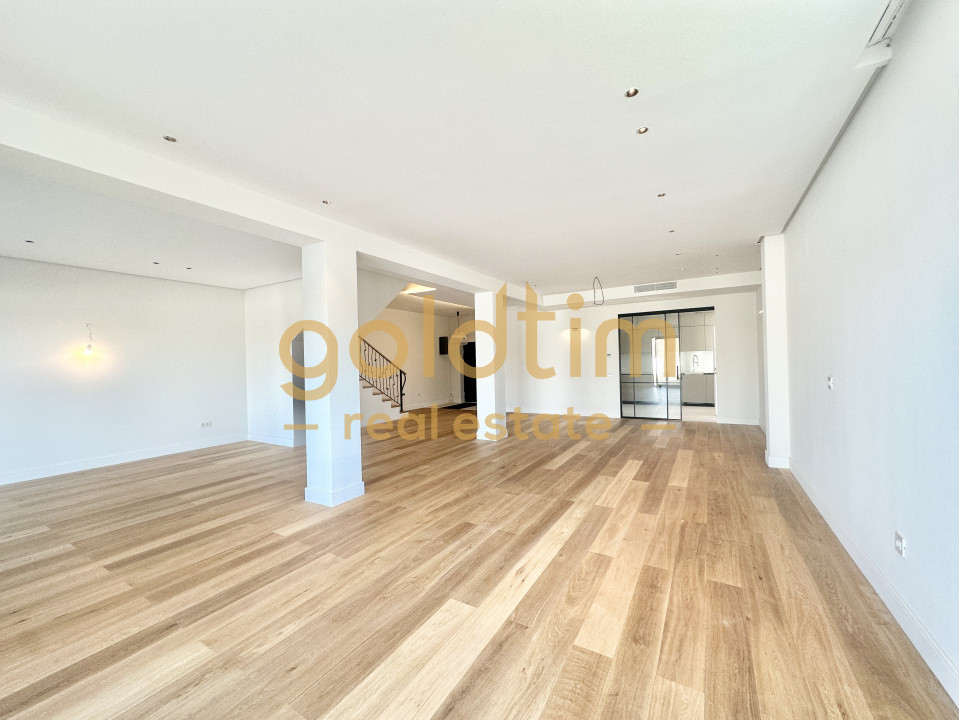 VILA 6 CAMERE/SMART DESIGN/NOU RENOVATA/CURTE/GARAJ/PIPERA