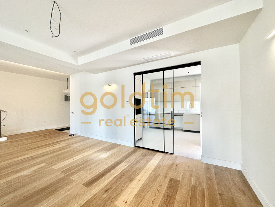 VILA 6 CAMERE/SMART DESIGN/NOU RENOVATA/CURTE/GARAJ/PIPERA