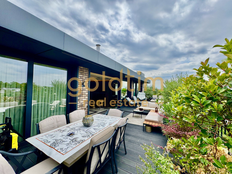 SUPERB/ PENTHOUSE MOBILAT SI UTILAT/ 3 PARCARI/ TERASA 70 mp