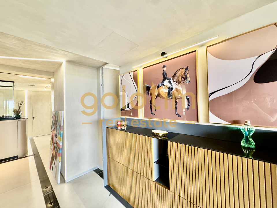 SUPERB/ PENTHOUSE MOBILAT SI UTILAT/ 3 PARCARI/ TERASA 70 mp