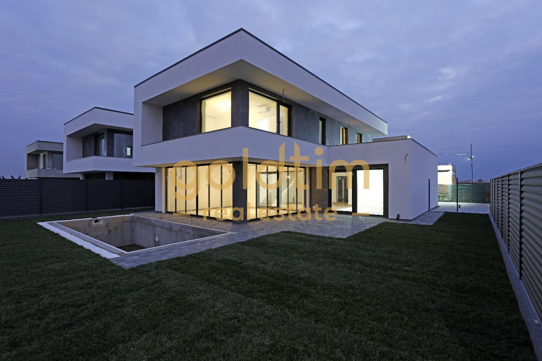 VILA SPECTACULOASA/PISCINA EXTERIOARA/VIEW PANORAMIC 