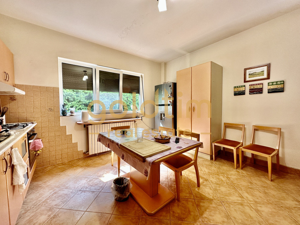 VILA INDIVIDUALA/TEREN 2000MP/VEGETATIE MATURA/CURTE AMENAJATA