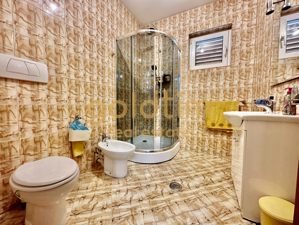 VILA INDIVIDUALA/TEREN 2000MP/VEGETATIE MATURA/CURTE AMENAJATA