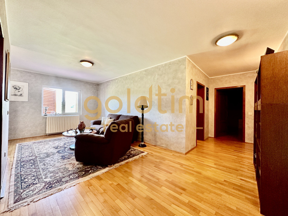 VILA INDIVIDUALA/TEREN 2000MP/VEGETATIE MATURA/CURTE AMENAJATA