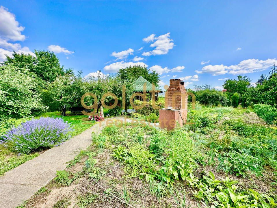 VILA INDIVIDUALA/TEREN 2000MP/VEGETATIE MATURA/CURTE AMENAJATA