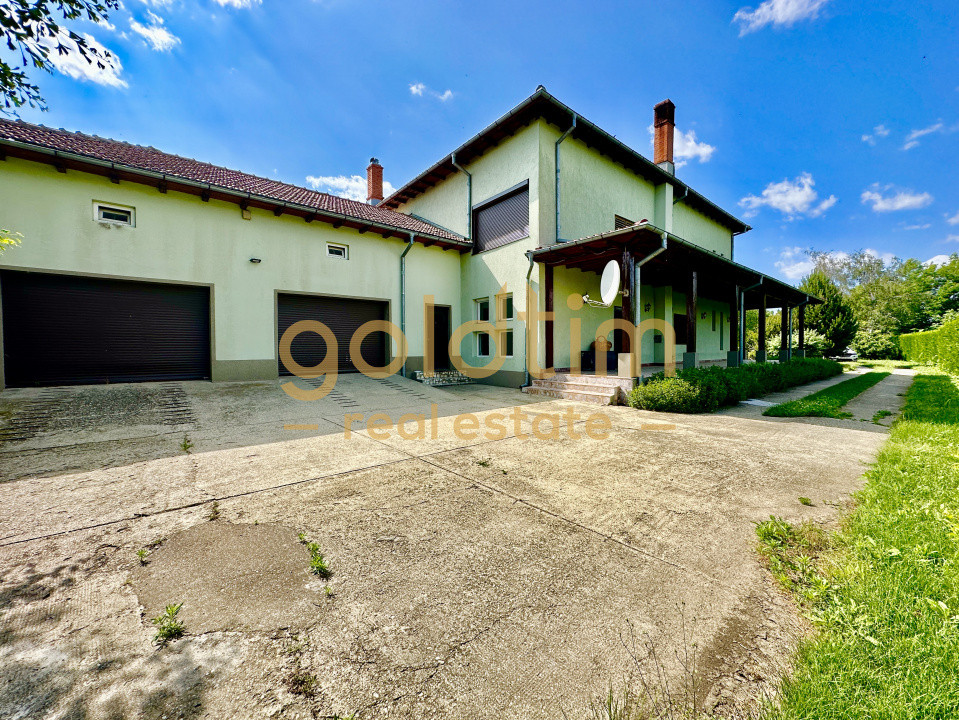 VILA INDIVIDUALA/TEREN 2000MP/VEGETATIE MATURA/CURTE AMENAJATA