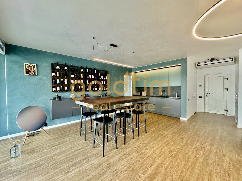 CASA PLUTITOARE/CONSTRUCTIE BETON PLUTITOR/UNICA IN ROMANIA/5 LOCURI DE ACOSTARE