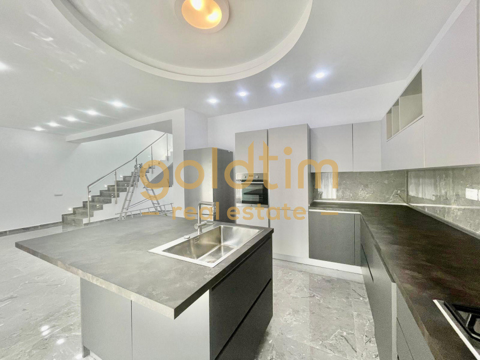 NOU!!!VILA CU PISCINA PROPRIE/ SPATII GENEROASE