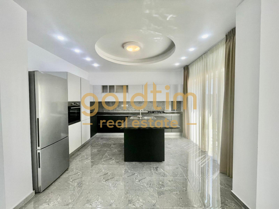 NOU!!!VILA CU PISCINA PROPRIE/ SPATII GENEROASE