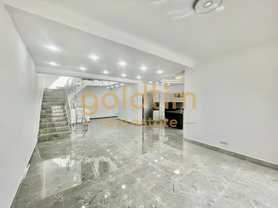 NOU!!!VILA CU PISCINA PROPRIE/ SPATII GENEROASE