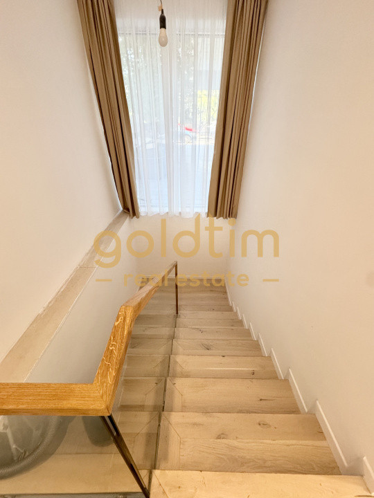 DUPLEX/ZONA REFERINTA/ LOC PARCARE