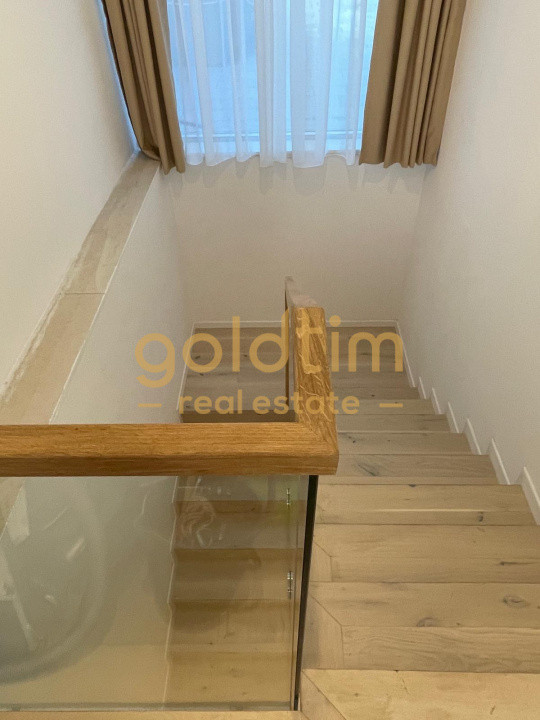 DUPLEX/ZONA REFERINTA/ LOC PARCARE