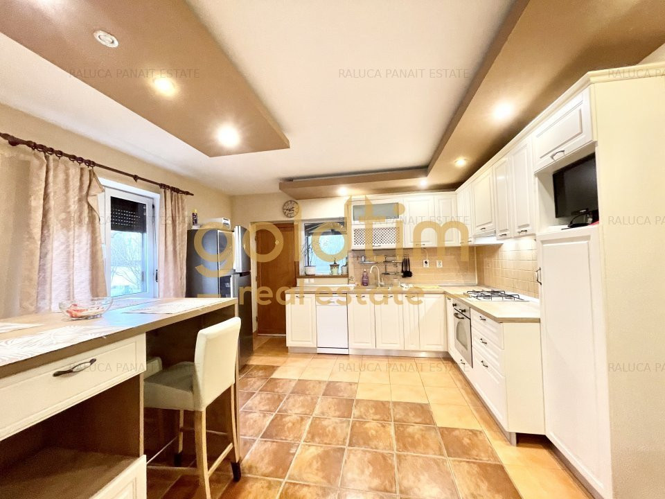 VILA INDIVIDUALA/ BANEASA/ CURTE GENEROASA IN FATA SI IN SPATE/ SCOALA FRANCEZA