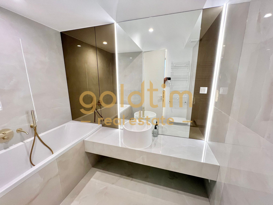 CORTINA NORTH/DISPONIBIL IMEDIAT/SUPERB/SPATII GENEROASE/BUCATARIE INCHISA