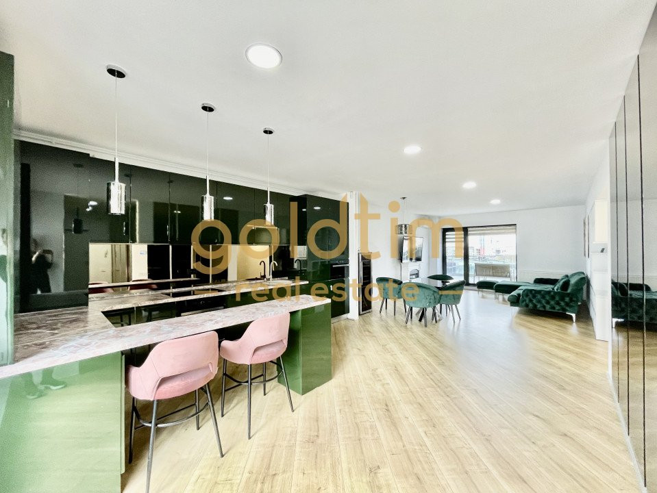 NOU/PET FRIENDLY/PENTHOUSE/ TERASA 100 mp/BOXA/SPATII GENEROASE/VIEW PANORAMIC 