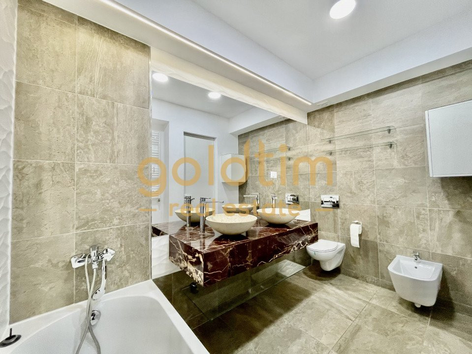 NOU/PET FRIENDLY/PENTHOUSE/ TERASA 100 mp/BOXA/SPATII GENEROASE/VIEW PANORAMIC 