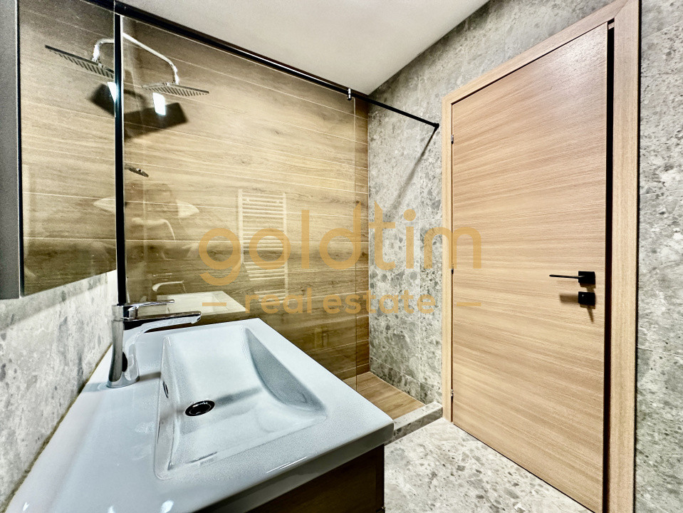 EROU IANCU NICOLAE /PIPERA /PARCARE /VIEW SUPERB