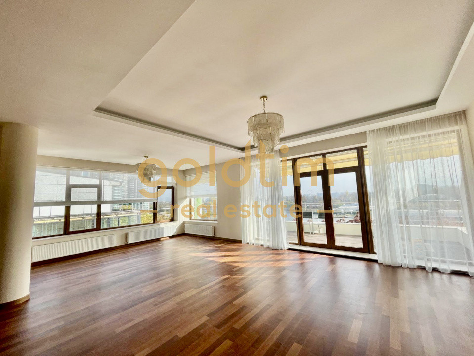 VIEW SUPERB CATRE LAC/2 locuri DE PARCARE/BOXA/LUMINOS SI INTIM