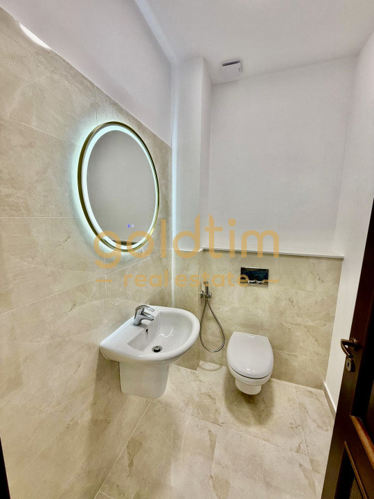 VIEW SUPERB CATRE LAC/2 locuri DE PARCARE/BOXA/LUMINOS SI INTIM