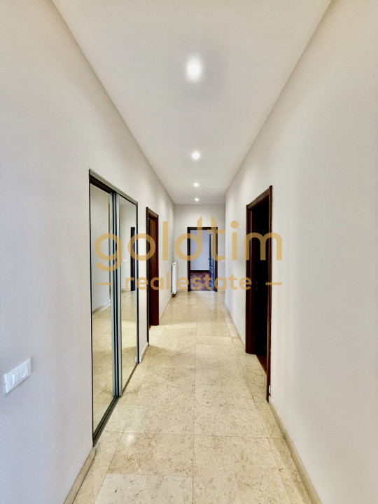 VIEW SUPERB CATRE LAC/2 locuri DE PARCARE/BOXA/LUMINOS SI INTIM