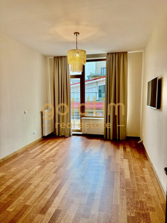 VIEW SUPERB CATRE LAC/2 locuri DE PARCARE/BOXA/LUMINOS SI INTIM