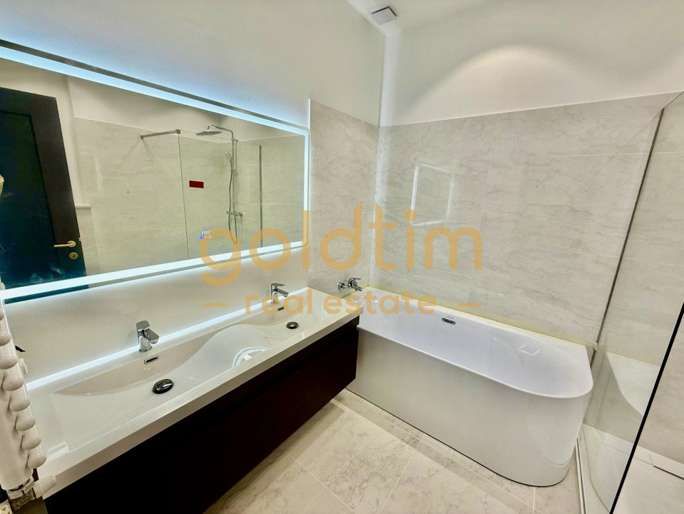 VIEW SUPERB CATRE LAC/2 locuri DE PARCARE/BOXA/LUMINOS SI INTIM