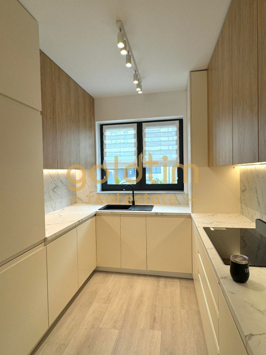 PIPERA/VILA SUPERBA/MOBEXPERT HOMES/SPATII DE DEPOZITARE GENEROASE