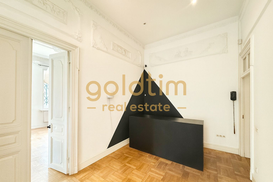 VILA INTERBELICA RENOVATA/ANEXA/CURTE/PRETABILA ACTIVITATI COMERCIALE/DOROBANTI