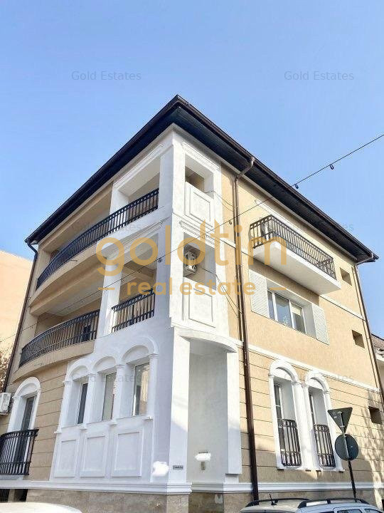 VILA SUPERBA 7 CAMERE, 330MP, D+P+2+M, PTA. DOMENII-STRADAL,2004/BIROURI-CLINICA