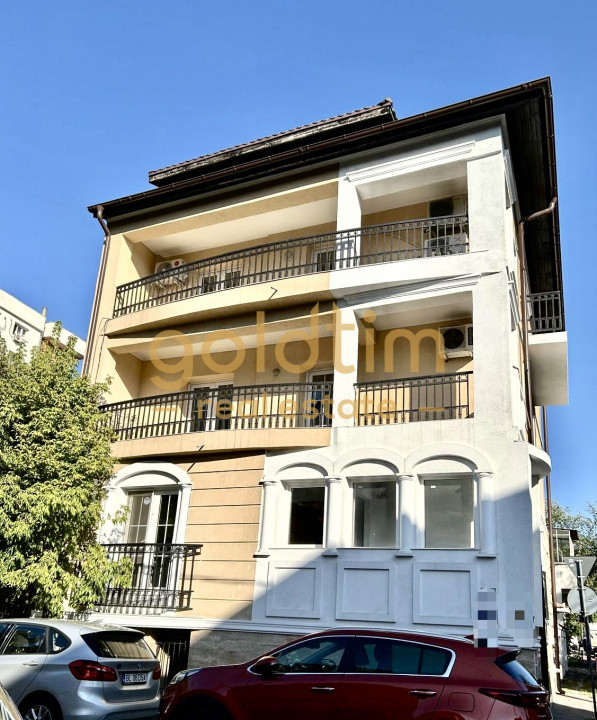 VILA SUPERBA 7 CAMERE, 330MP, D+P+2+M, PTA. DOMENII-STRADAL,2004/BIROURI-CLINICA