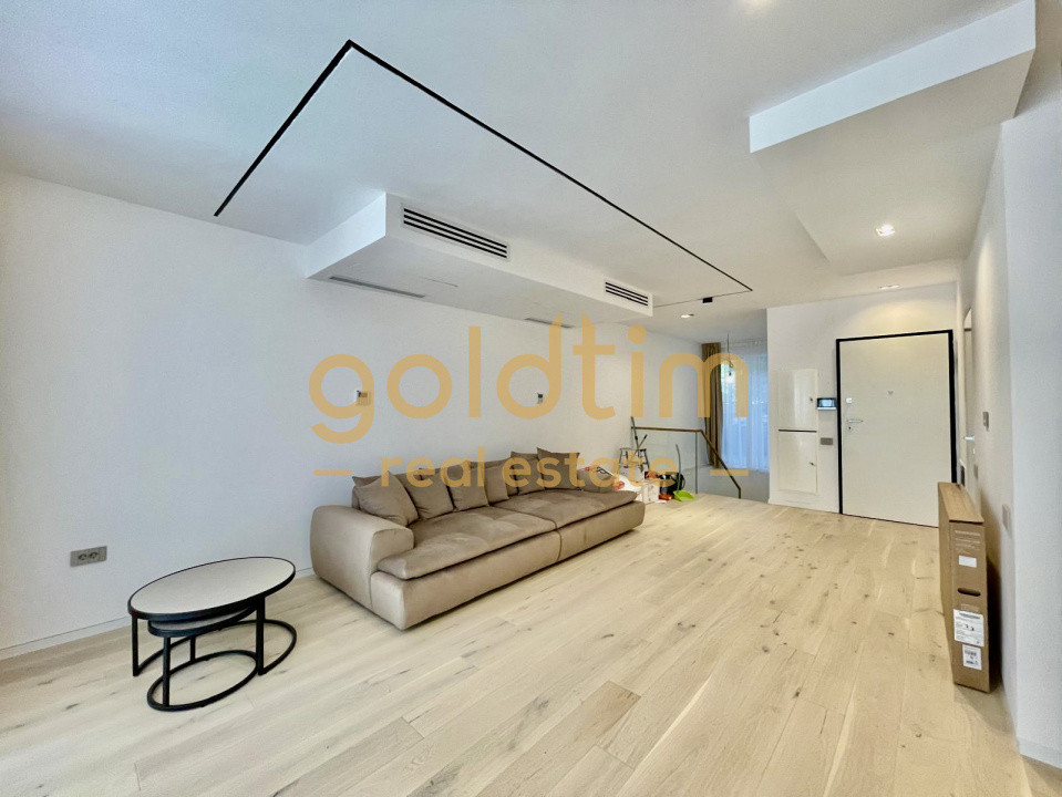 DUPLEX/ZONA REFERINTA/ LOC PARCARE