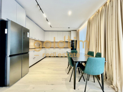 DUPLEX/ZONA REFERINTA/ LOC PARCARE