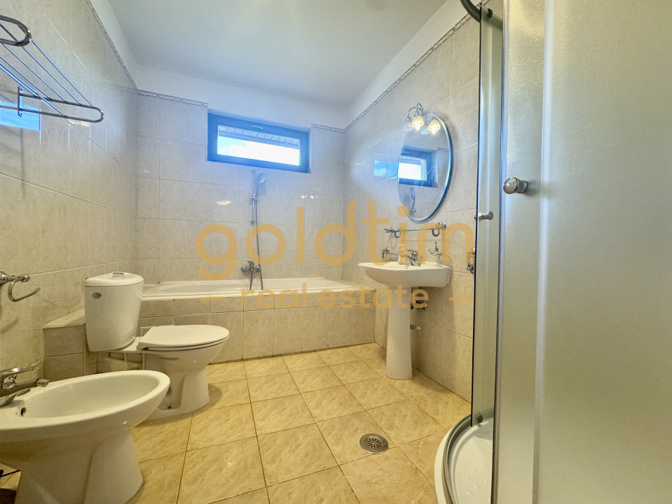 VILA INDIVIDUALA/TEREN LIBER 710 MP/ GARAJ/ ANSAMBLU SECURIZAT