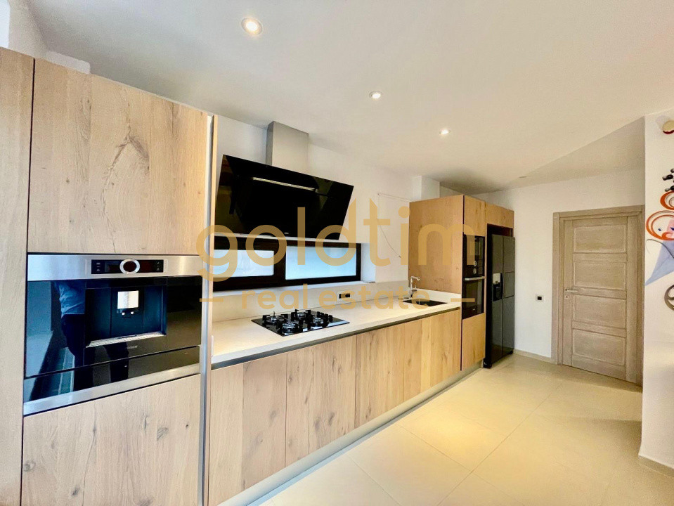 CASA INDIVIDUALA/SUPERBA/PIPERA/EROU IANCU NICOLAE/PISCINA/CURTE GENEROASA