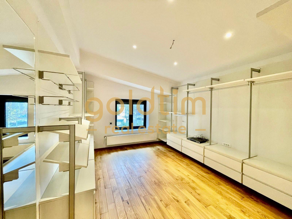 CASA INDIVIDUALA/SUPERBA/PIPERA/EROU IANCU NICOLAE/PISCINA/CURTE GENEROASA