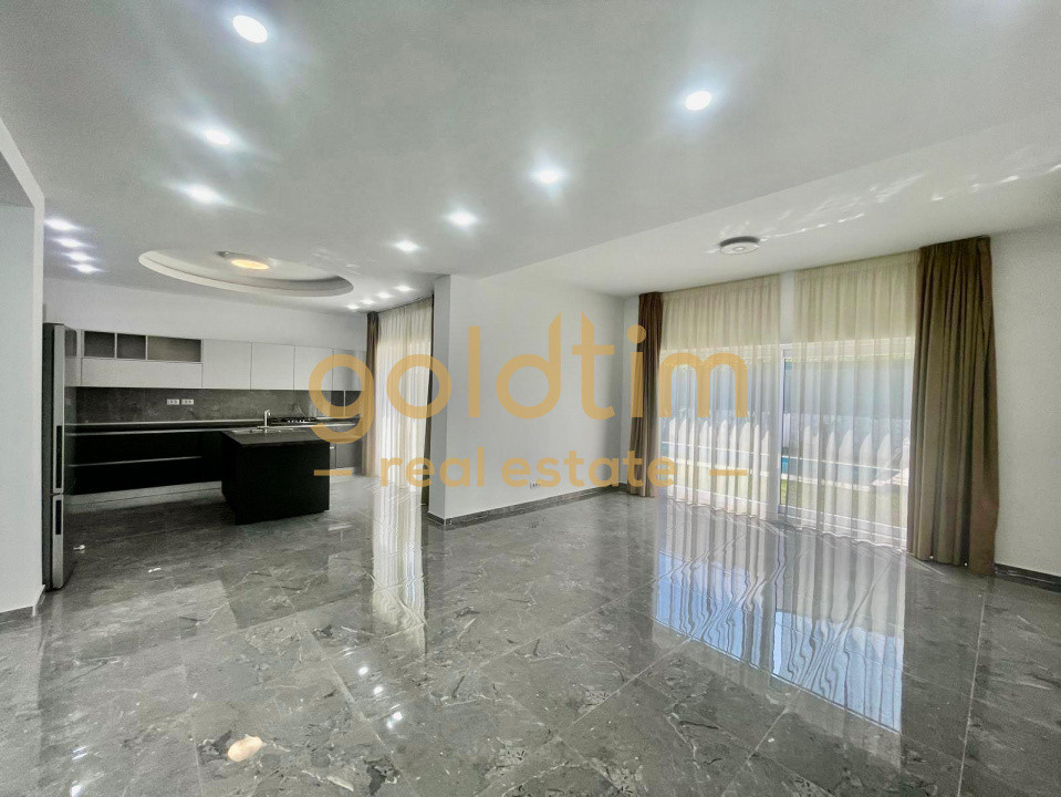 NOU!!!VILA CU PISCINA PROPRIE/ SPATII GENEROASE