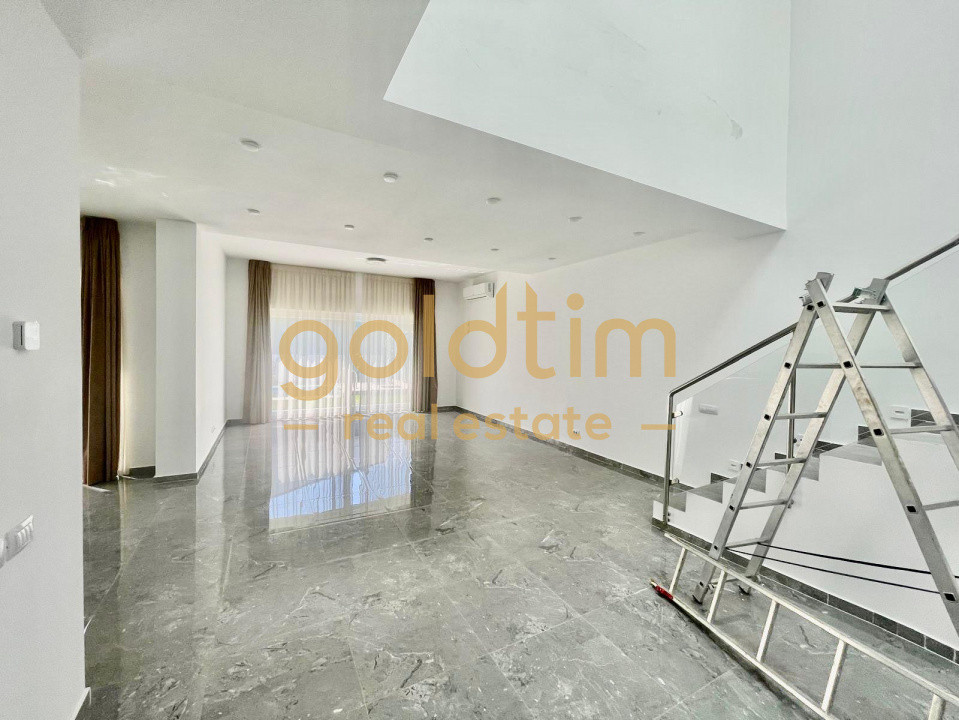 NOU!!!VILA CU PISCINA PROPRIE/ SPATII GENEROASE