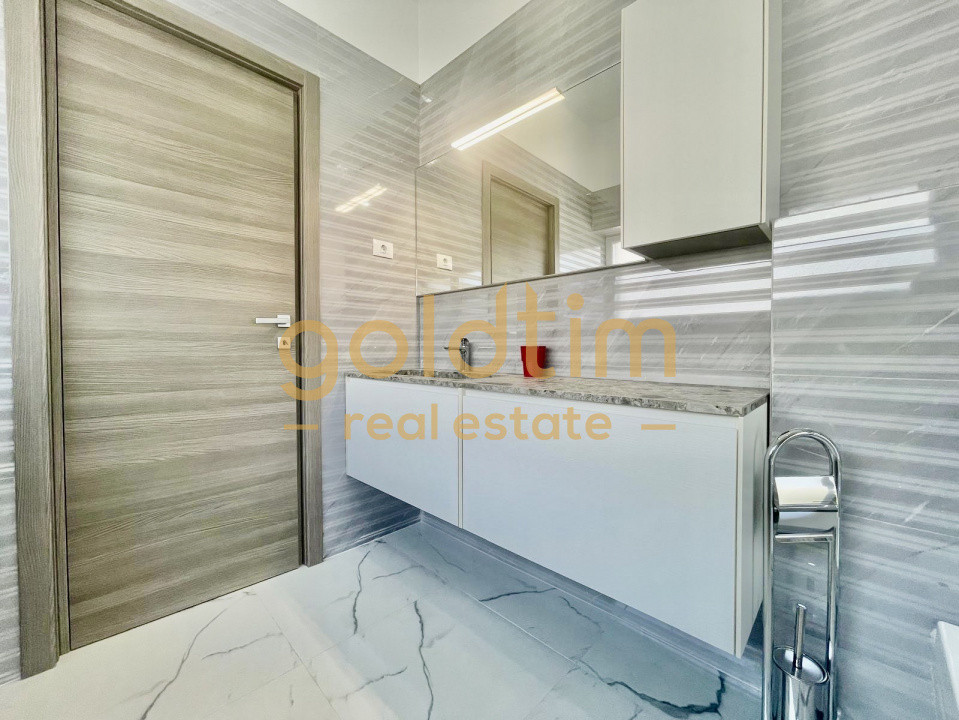 NOU!!!VILA CU PISCINA PROPRIE/ SPATII GENEROASE