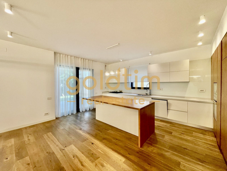 VILA INDIVIDUALA/ SCOALA AMERICANA/GARAJ