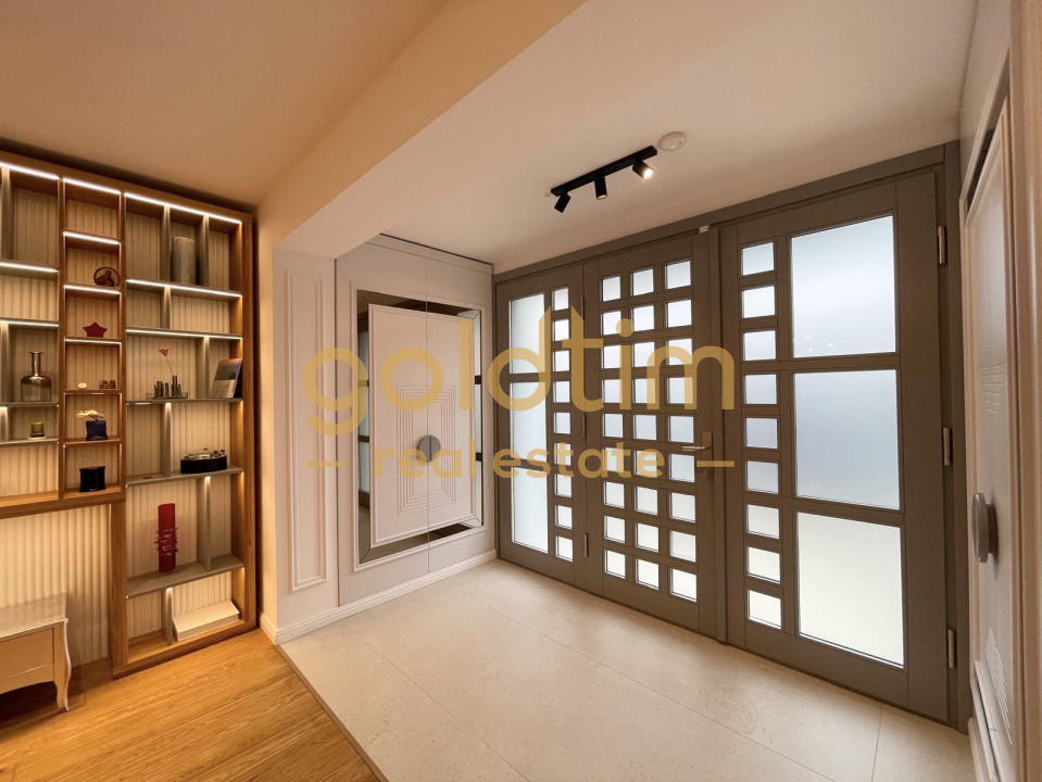 UNICA/ABSOLUT SUPERBA/ VILA INDIVIDUALA/IANCU NICOLAE/CURTE GENEROASA