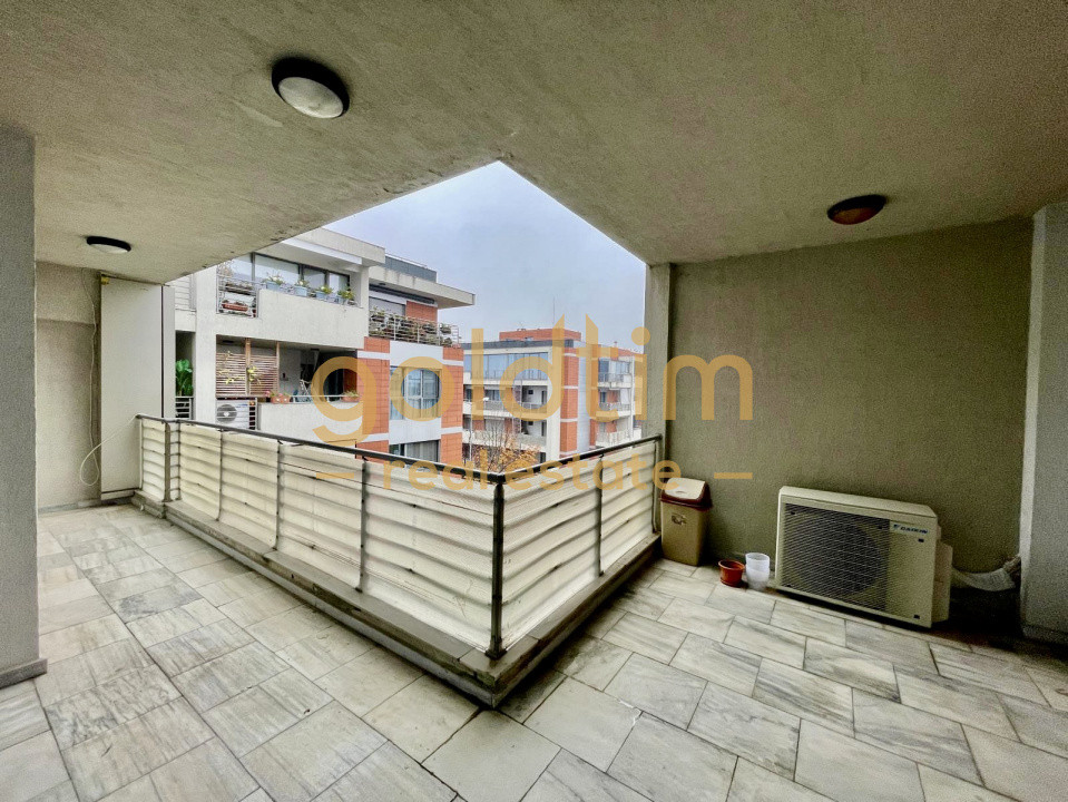 GREEN LAKE/ TERASE 30 mp/ PARCARE SUBTERANA/ BOXA