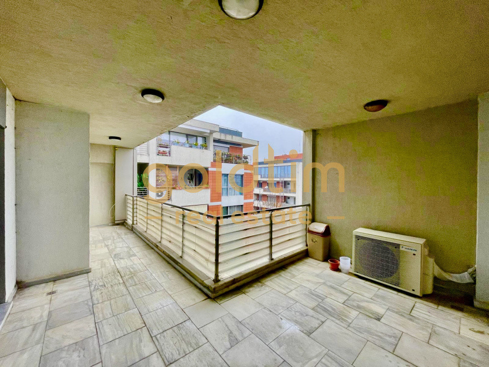 GREEN LAKE/ TERASE 30 mp/ PARCARE SUBTERANA/ BOXA