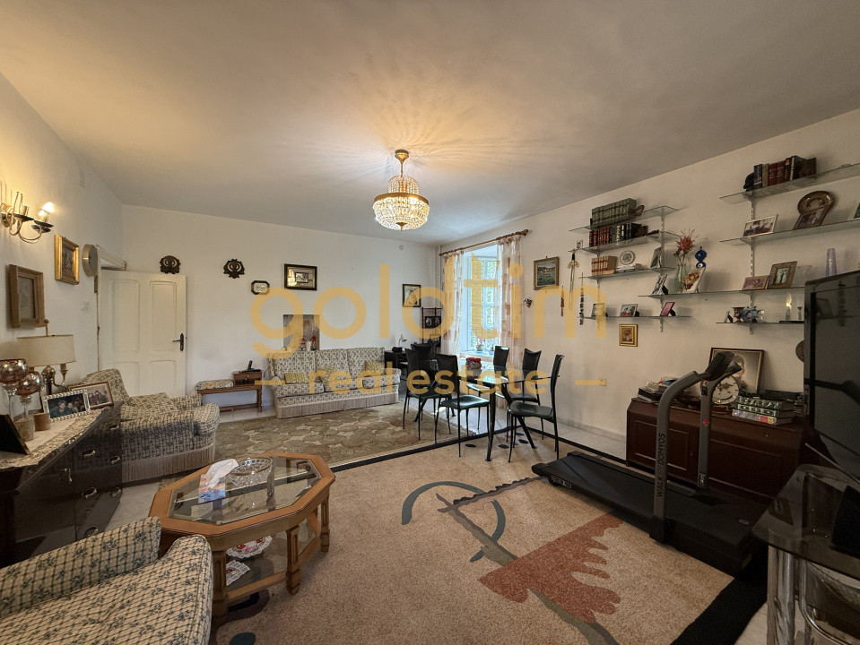 CASA IN ZONA LINISTITA/MOBILATA/UTILATA/TEREN IMPRESIONANT 5000MP/CORNU/PRAHOVA