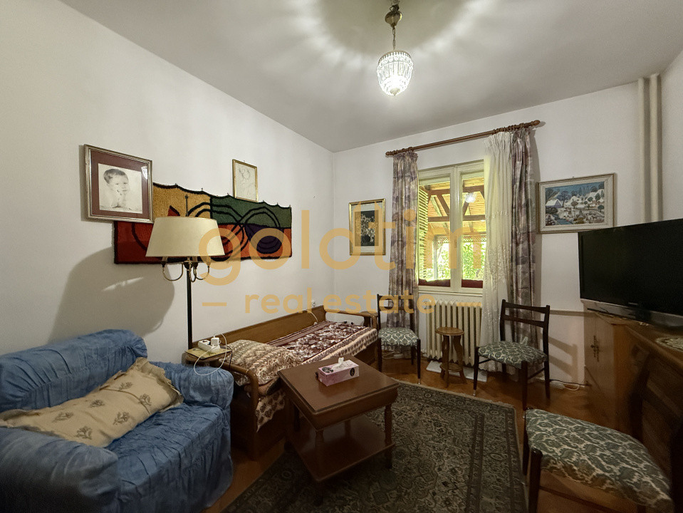 CASA IN ZONA LINISTITA/MOBILATA/UTILATA/TEREN IMPRESIONANT 5000MP/CORNU/PRAHOVA