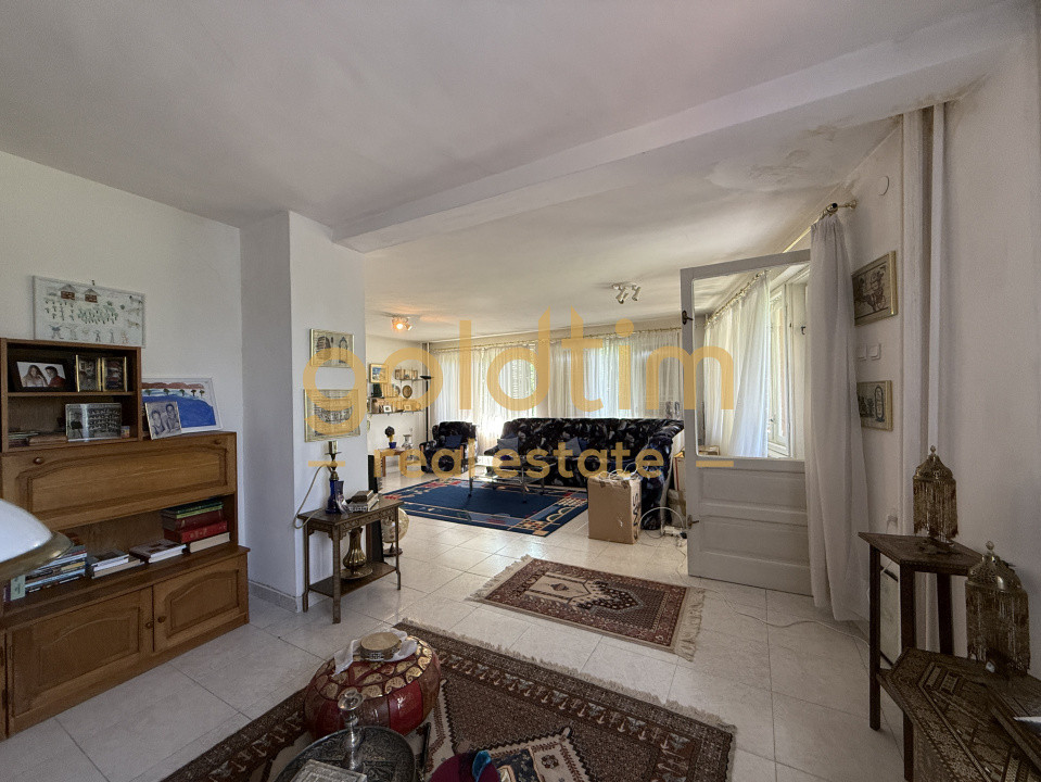 CASA IN ZONA LINISTITA/MOBILATA/UTILATA/TEREN IMPRESIONANT 5000MP/CORNU/PRAHOVA