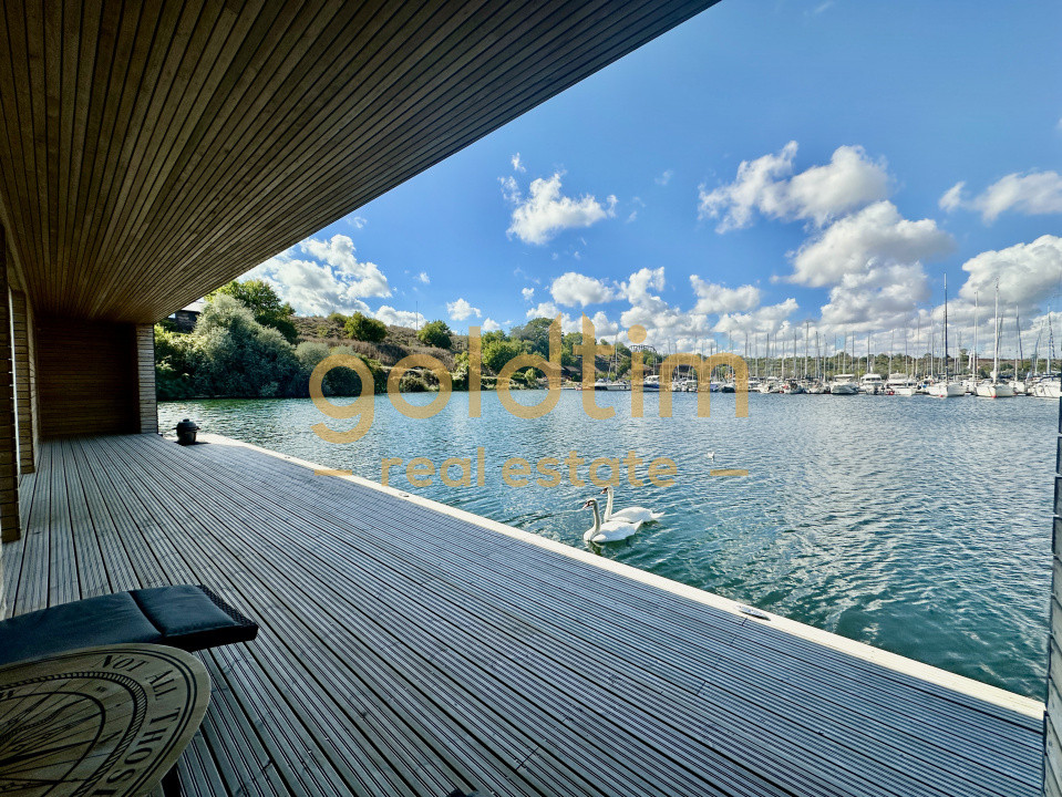 CASA PLUTITOARE/CONSTRUCTIE BETON PLUTITOR/UNICA IN ROMANIA/5 LOCURI DE ACOSTARE