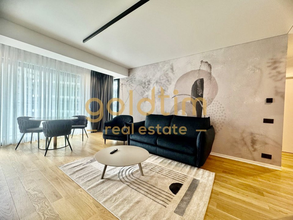 PRIMA INCHIRIERE/TERASA GENEROASA 