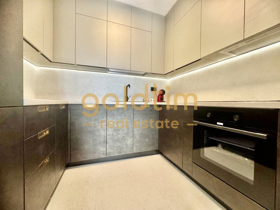 PRIMA INCHIRIERE/TERASA GENEROASA 