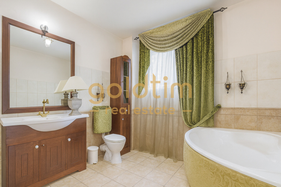 SUPERB/GRADINA/VEGETATIE MATURA/VILA INDIVIDUALA/PISCINA EXTERIOARA