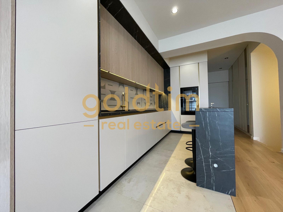 CATTED FAMILY/CURTE/DUPLEX SUPERB/ANSAMBLU SECURIZAT/PARCARE ACOPERITA